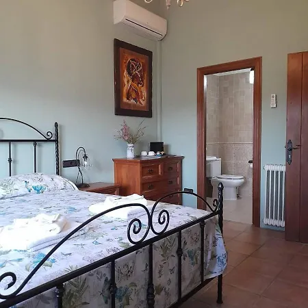 Bed & Breakfast Els Canterers 3*