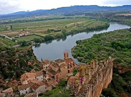 Bed & Breakfast Els Canterers Miravet